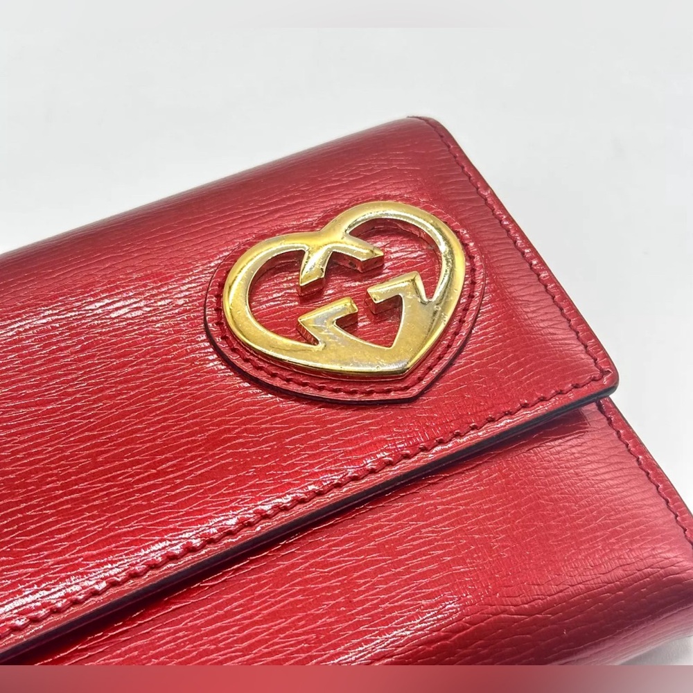 Gucci Lovely Heart Long Patent Wallet - Full Inclusion-Very Good Used Condition - Picture 4 of 14